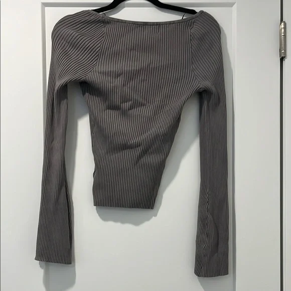 Gray Ribbed Long Sleeve Top - Picture 5 of 5
